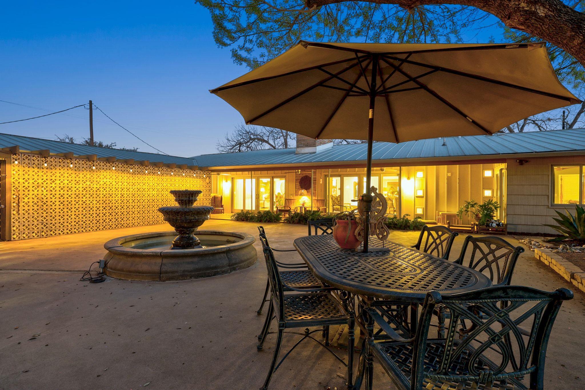 1405 E 18th St, Georgetown, TX 78626