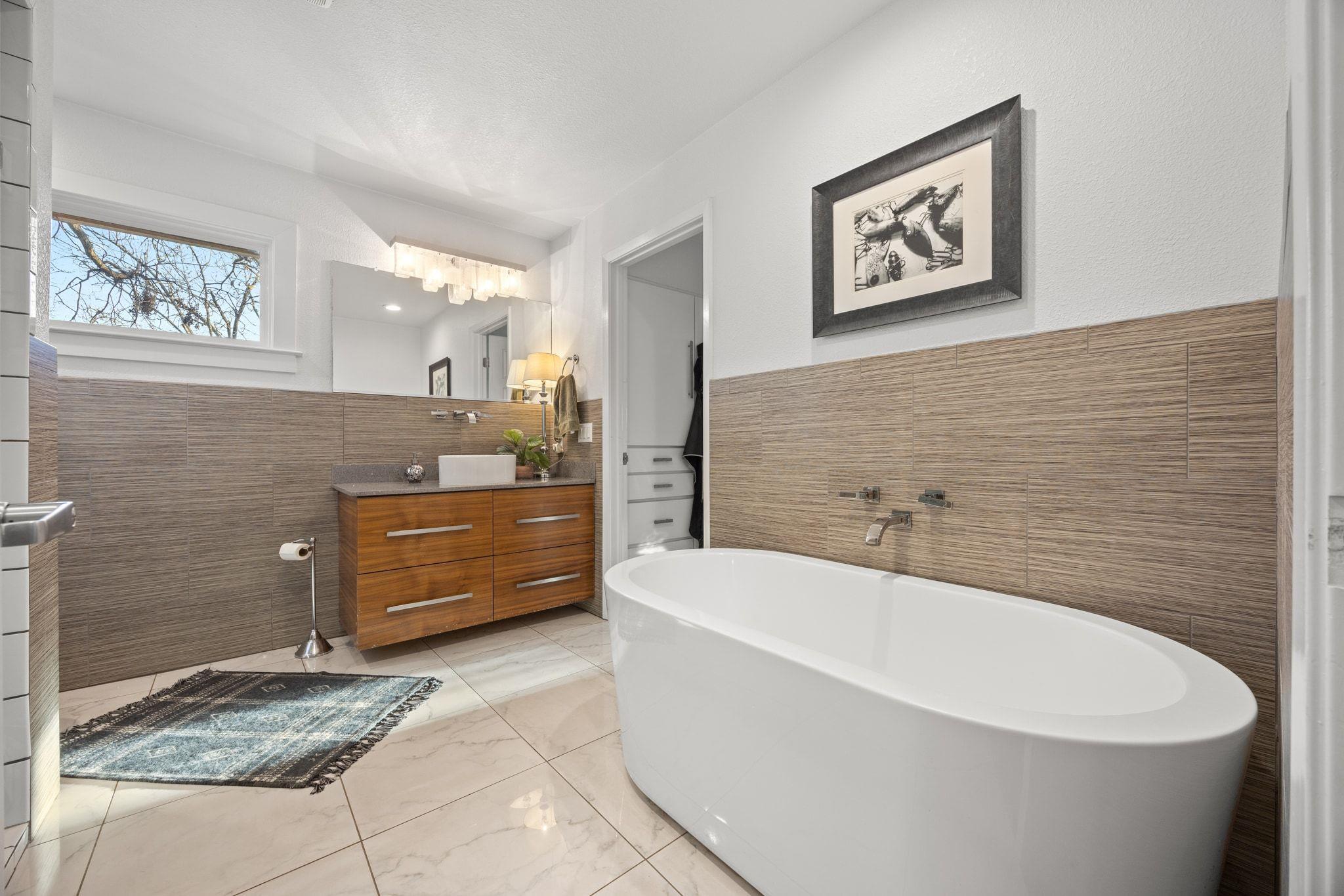 1405 E 18th St, Georgetown, TX 78626