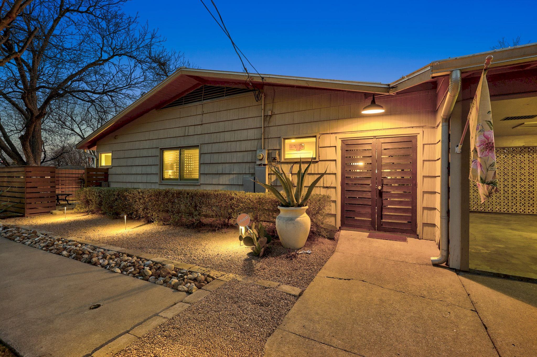 1405 E 18th St, Georgetown, TX 78626