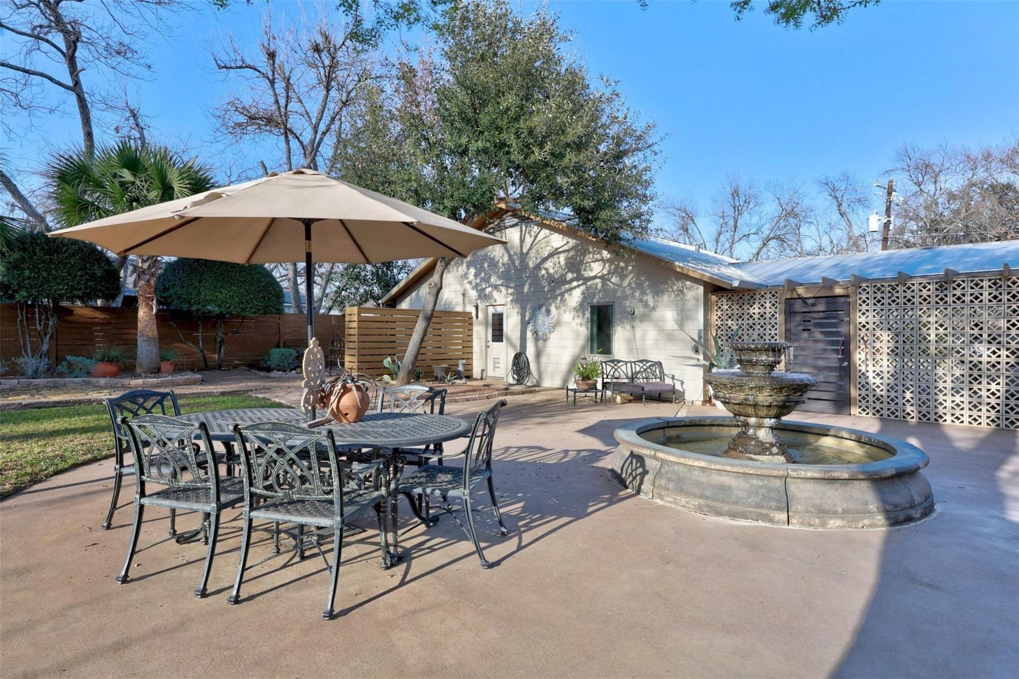 1405 E 18th St, Georgetown, TX 78626