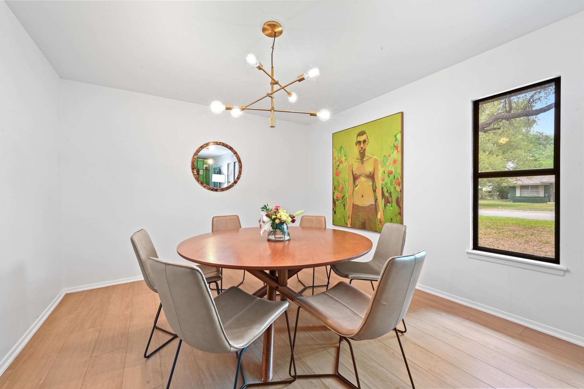 908 Vogel Dr, Lockhart, TX 78644