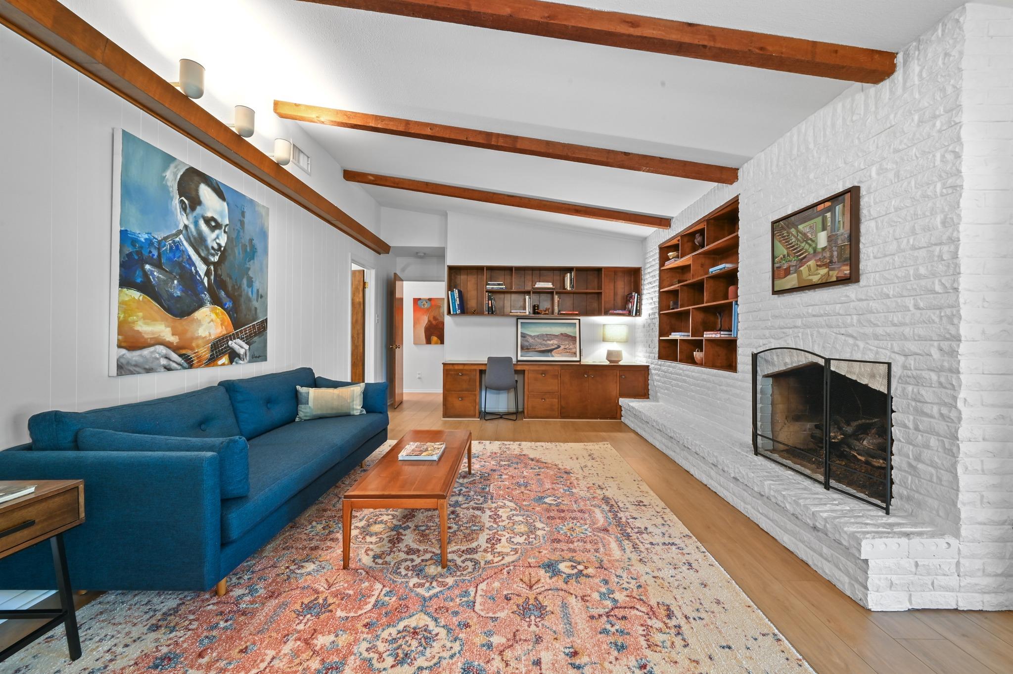 908 Vogel Dr, Lockhart, TX 78644