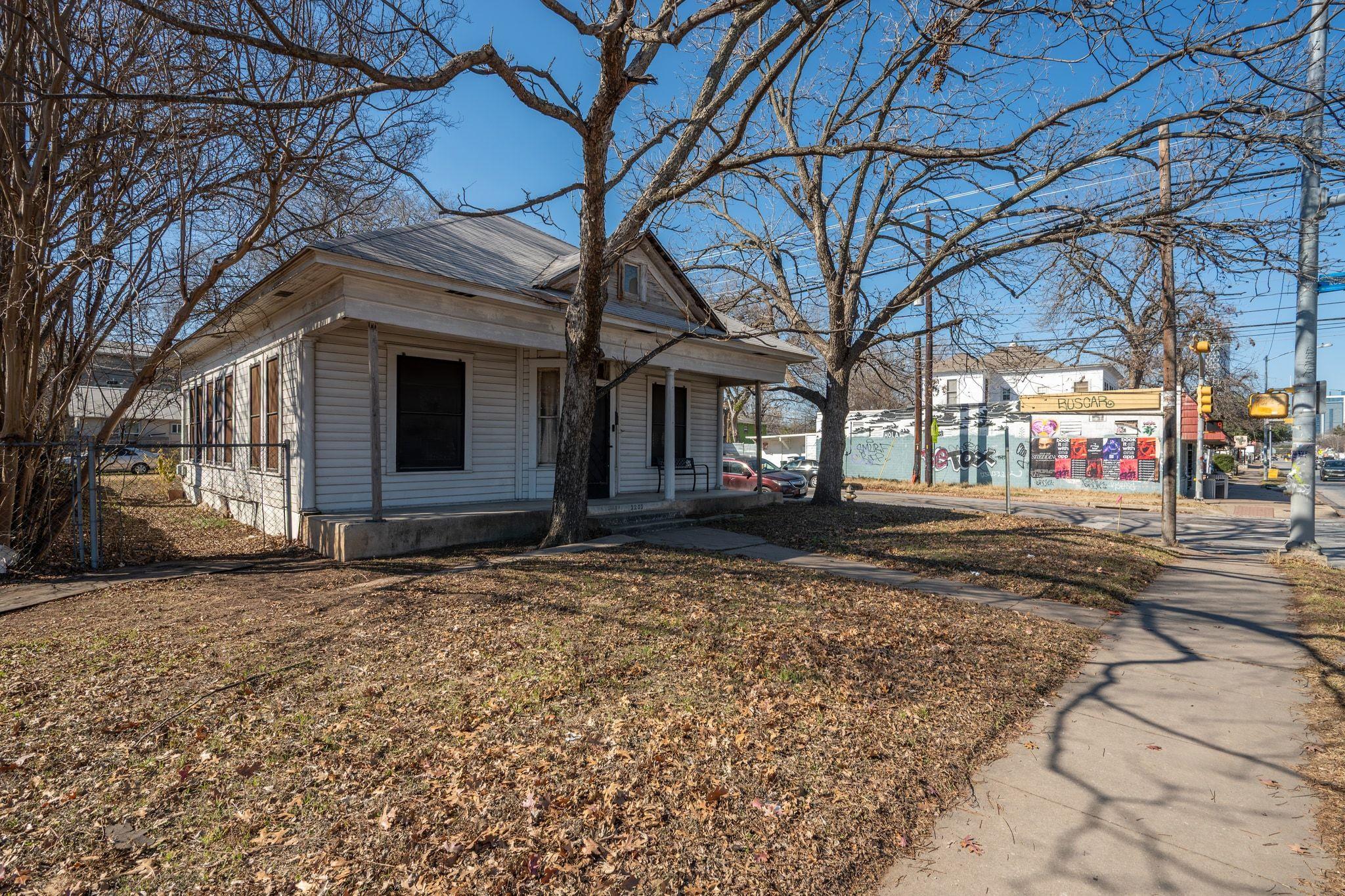 2201 E Cesar Chavez St, Austin, TX 78702