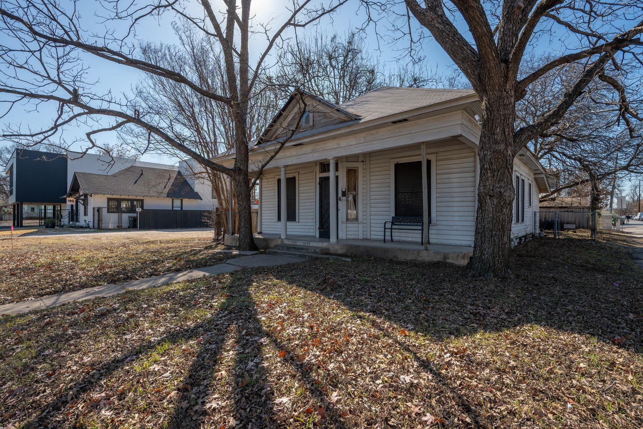 2201 E Cesar Chavez St, Austin, TX 78702