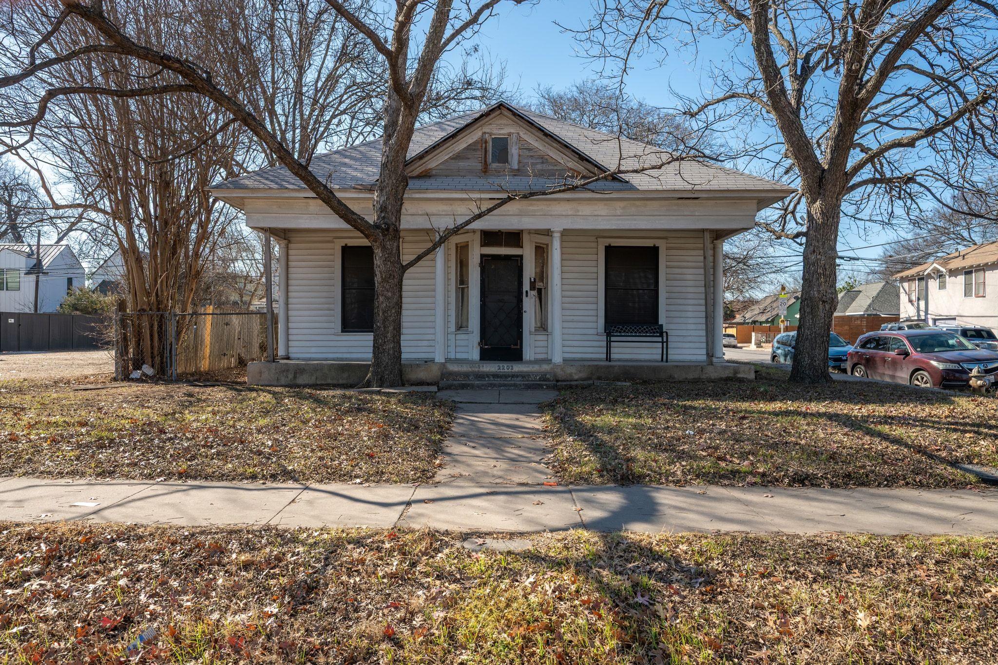 2201 E Cesar Chavez St, Austin, TX 78702