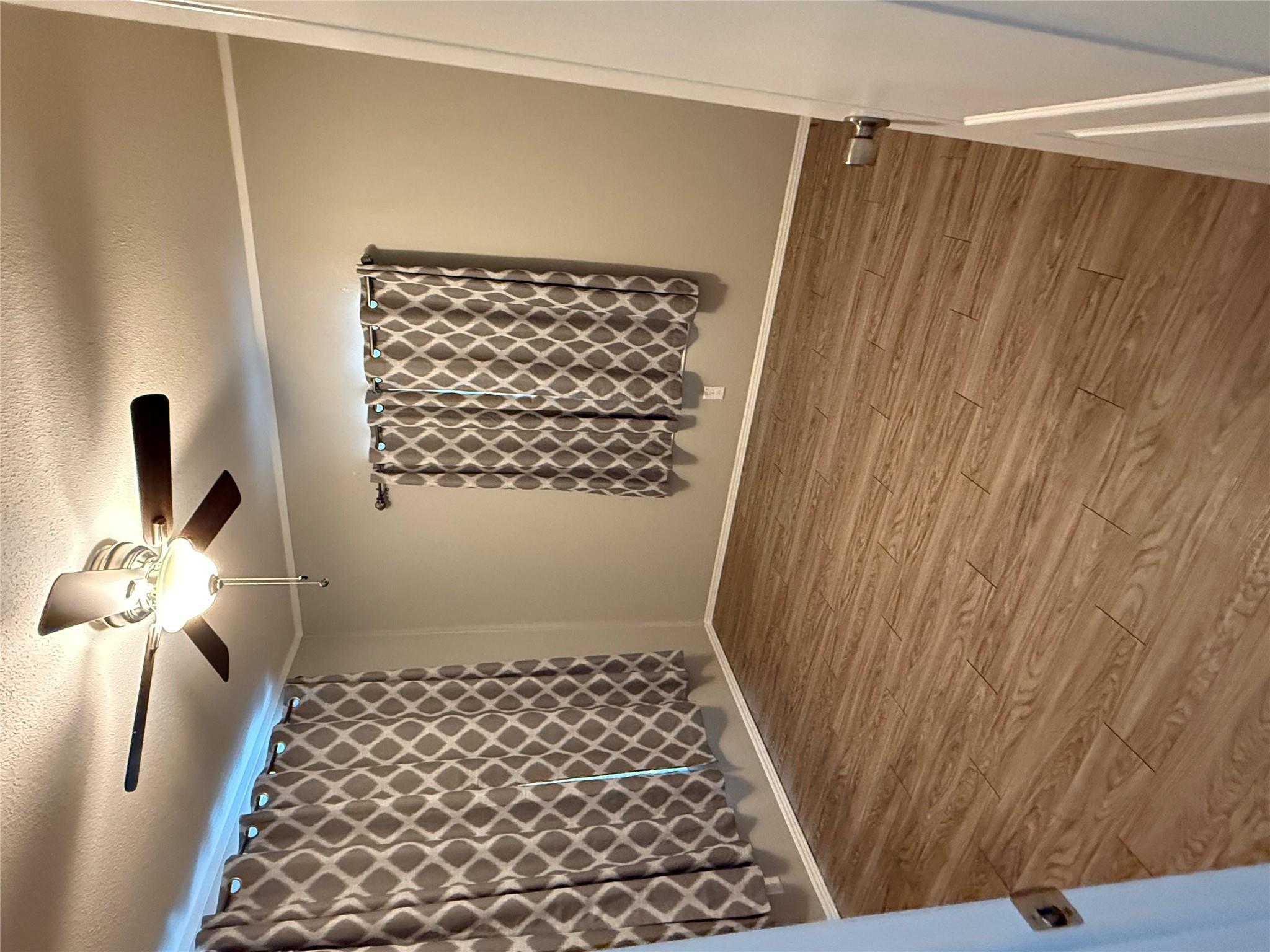 142 EAGLE CREEK Dr, Kyle, TX 78640