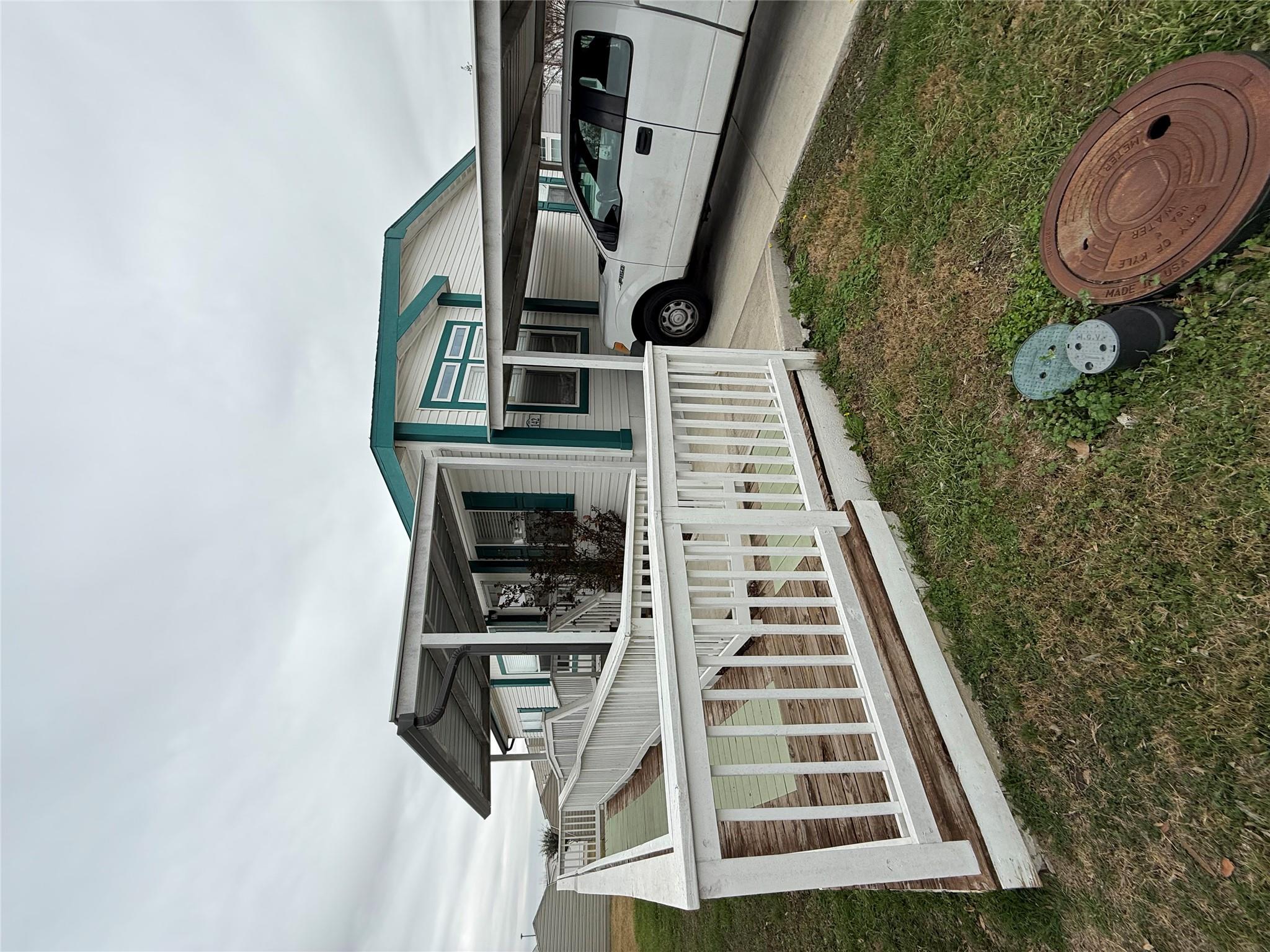 142 EAGLE CREEK Dr, Kyle, TX 78640