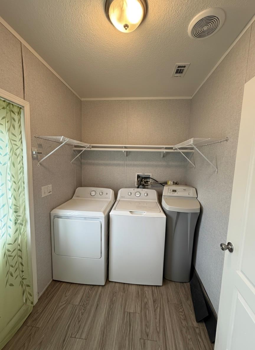 142 EAGLE CREEK Dr, Kyle, TX 78640