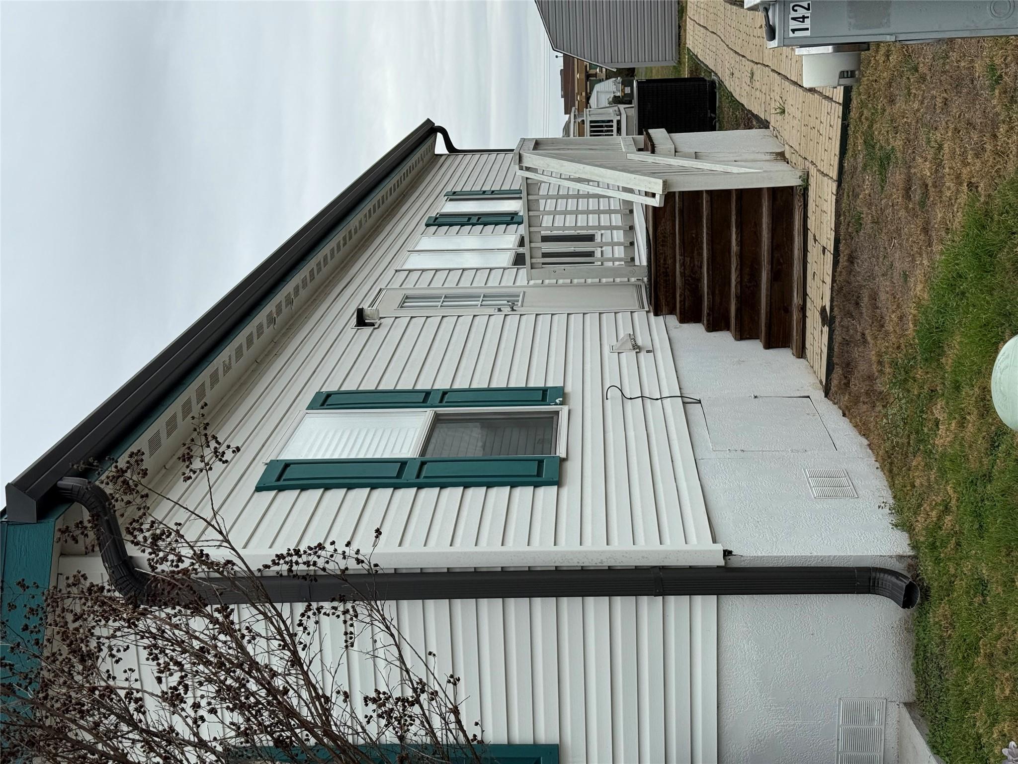 142 EAGLE CREEK Dr, Kyle, TX 78640