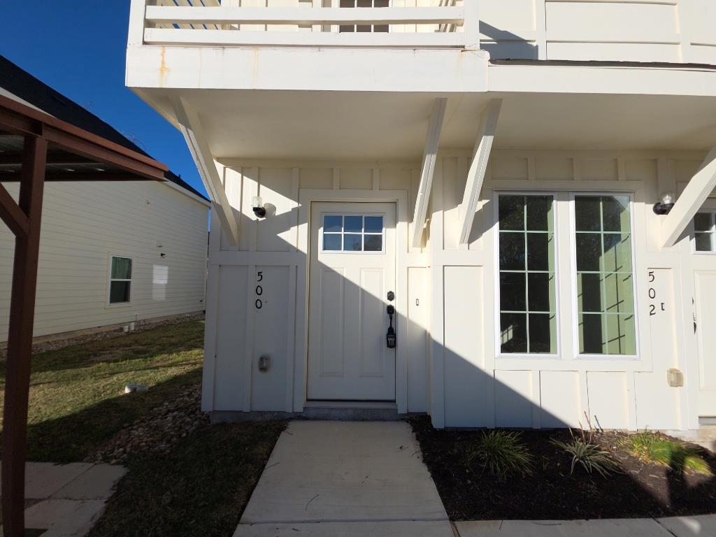 2002 W 2nd St # 500, Taylor, TX 76574