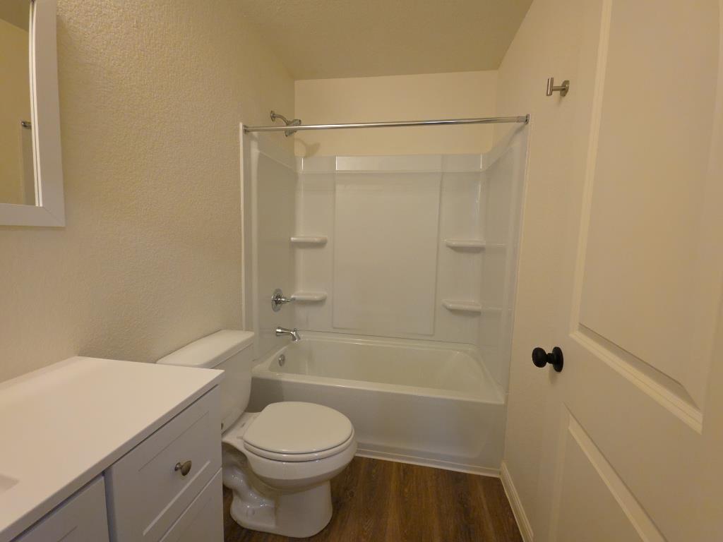 2002 W 2nd St # 500, Taylor, TX 76574