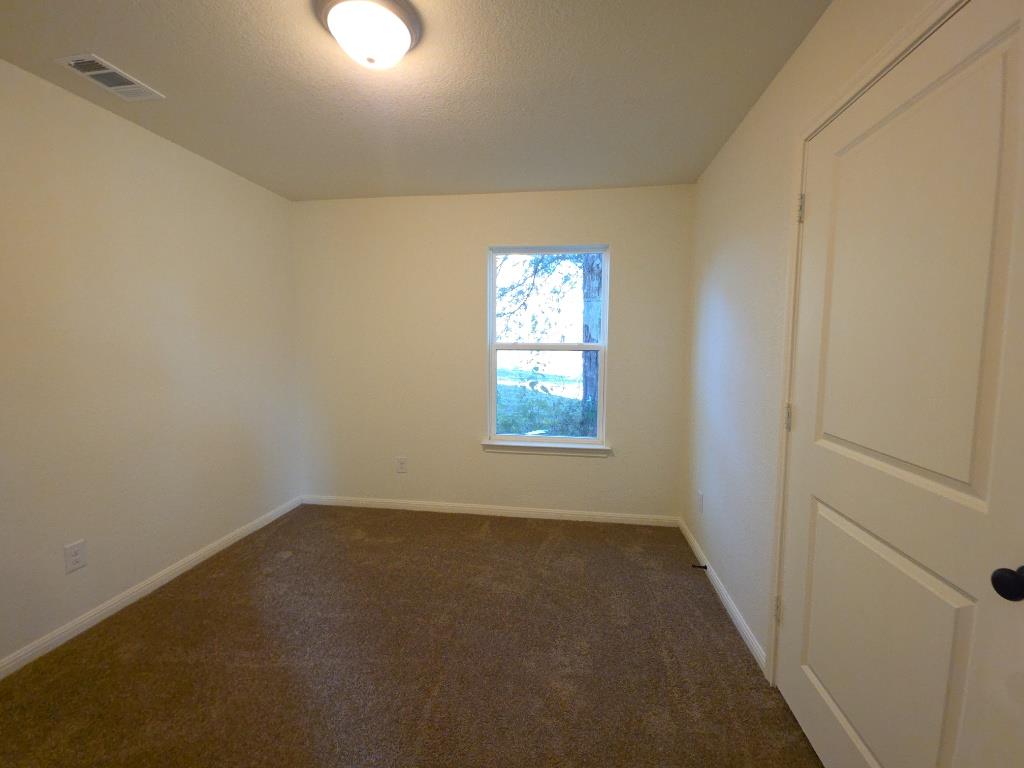 2002 W 2nd St # 500, Taylor, TX 76574