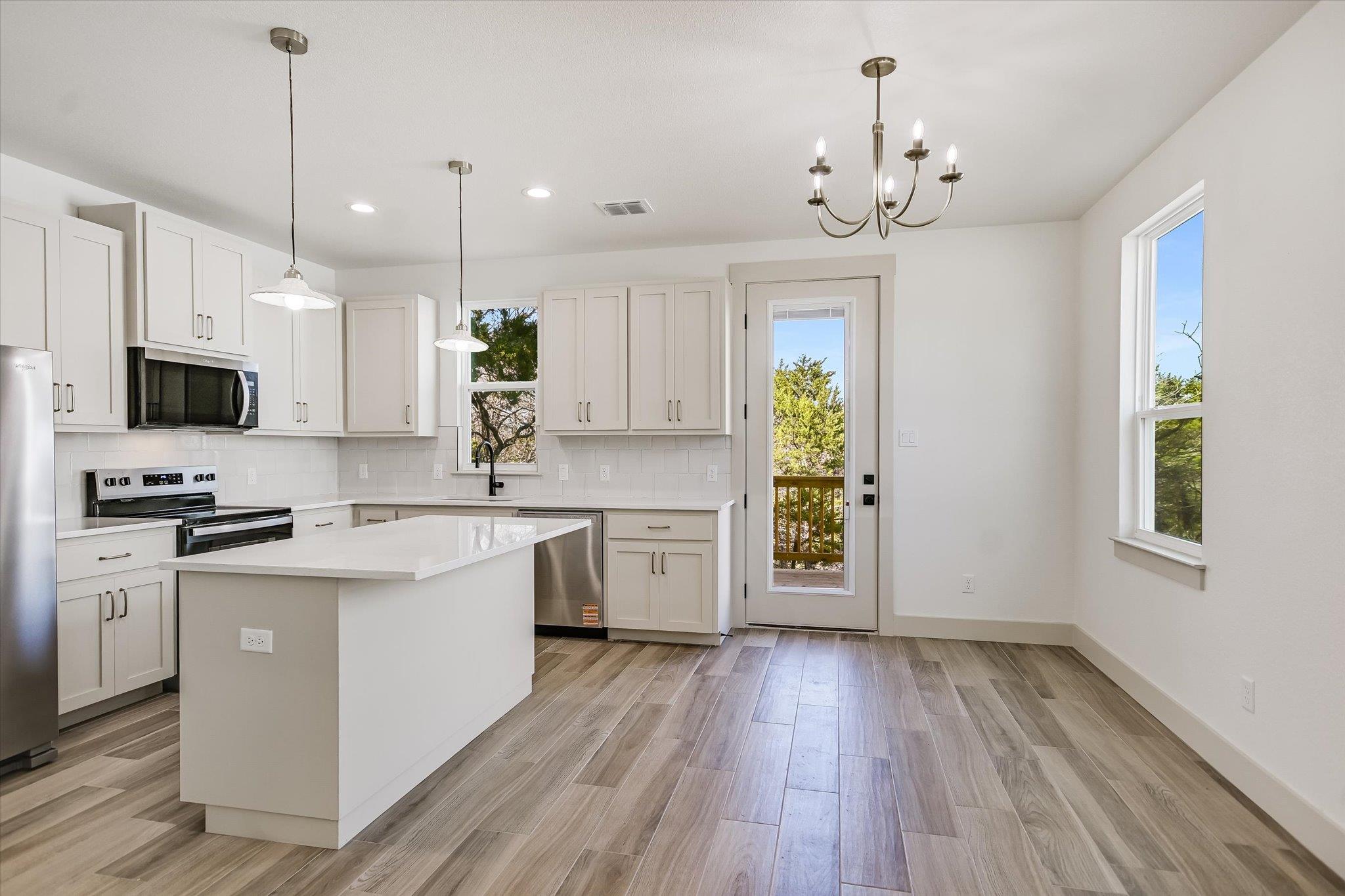 424 SHADY BLUFF Dr, Wimberley, TX 78676