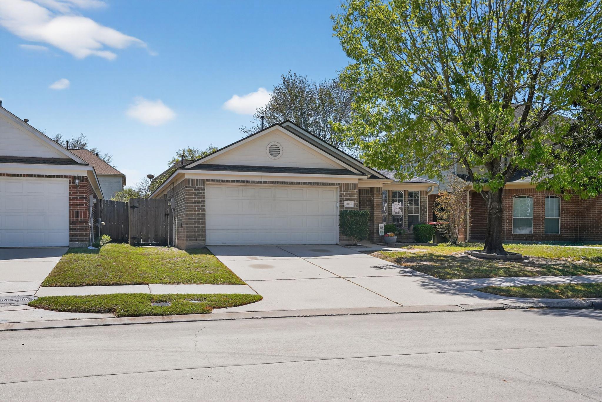 12214 Carriage Oak Cir, Humble, TX 77346