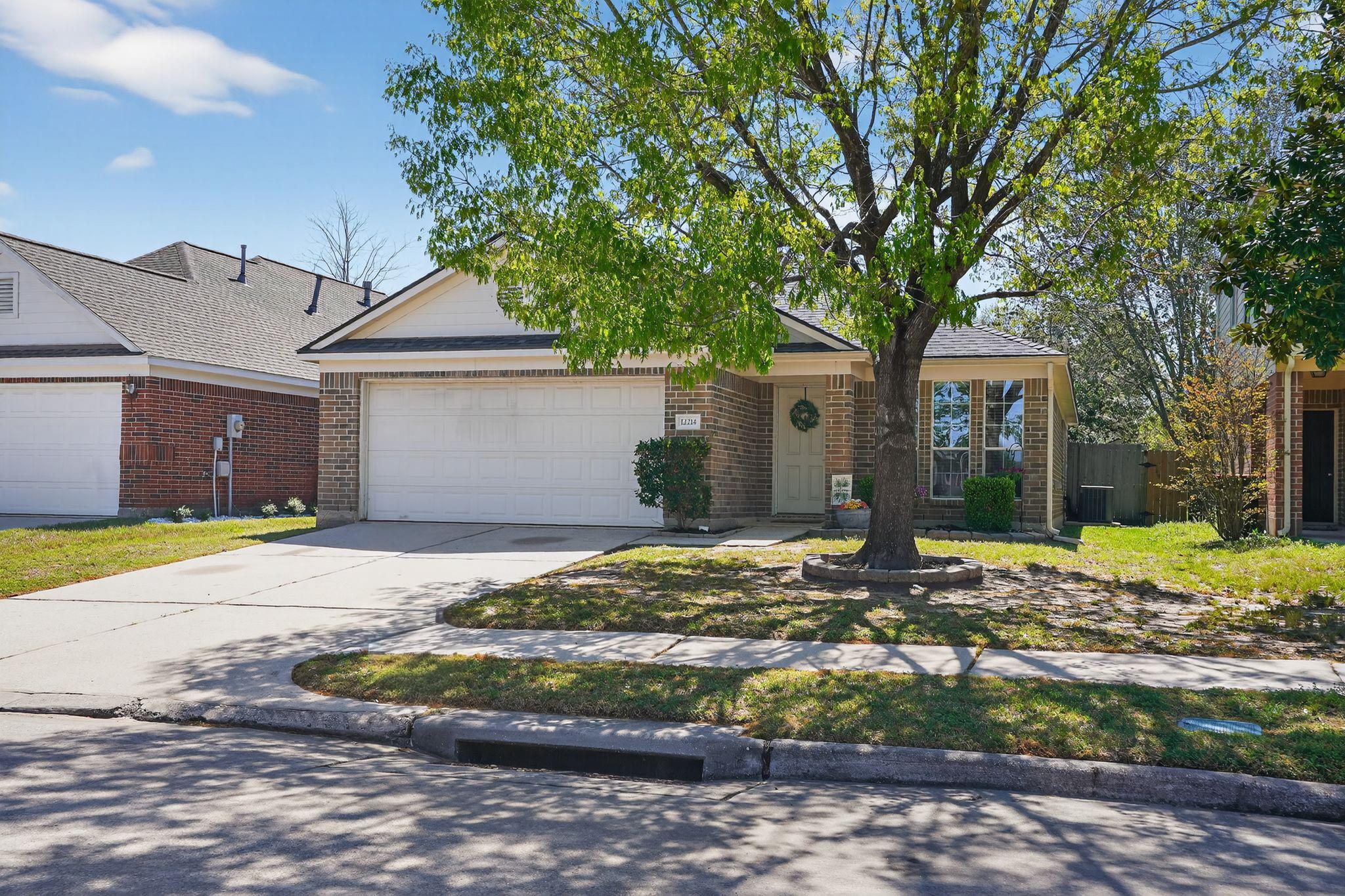 12214 Carriage Oak Cir, Humble, TX 77346