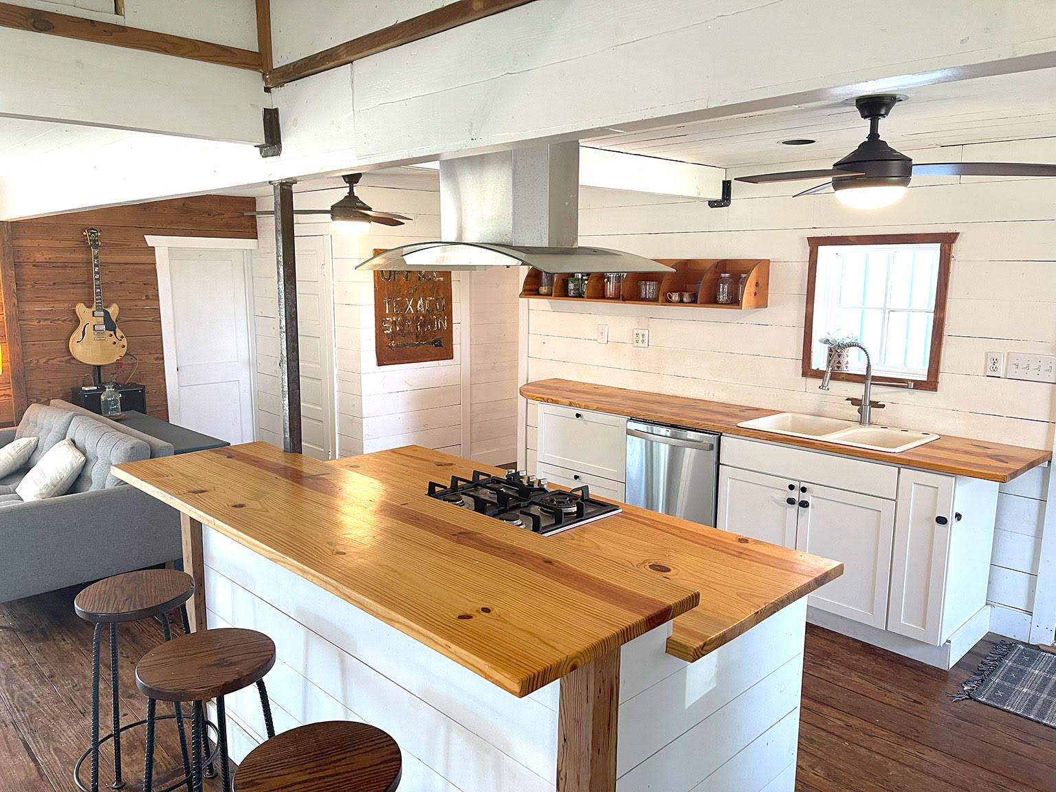 4066 County Road 448, Thorndale, TX 76577