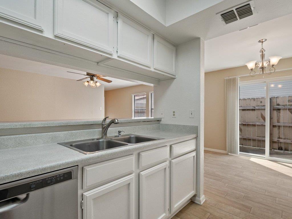 7825 Beauregard Cir # 22, Austin, TX 78745