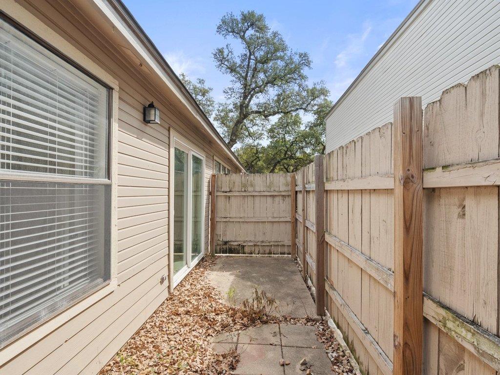 7825 Beauregard Cir # 22, Austin, TX 78745