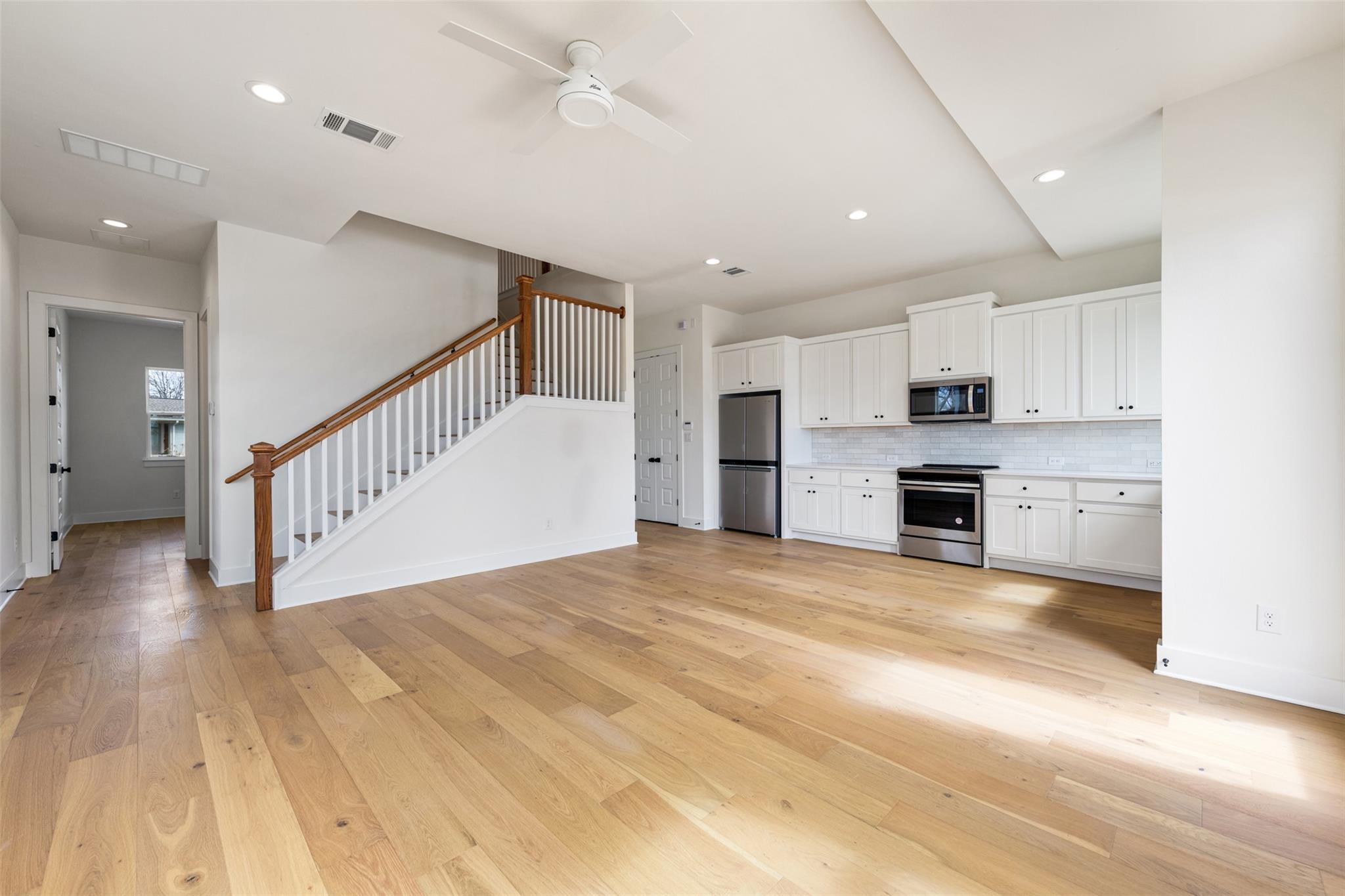 304 E 19.5 St # 304, Georgetown, TX 78626