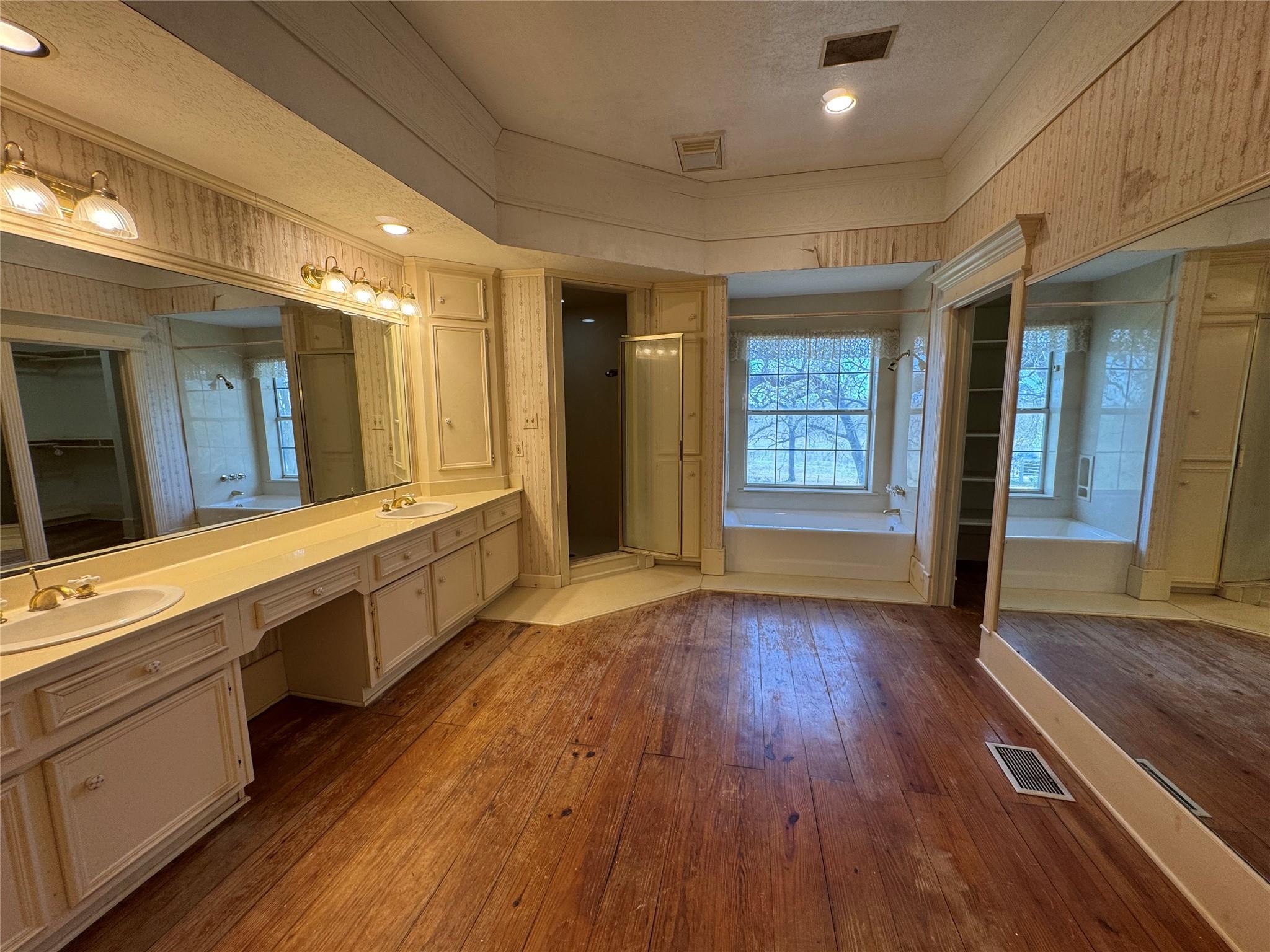 3400 Kirk Cors, Harwood, TX 78632