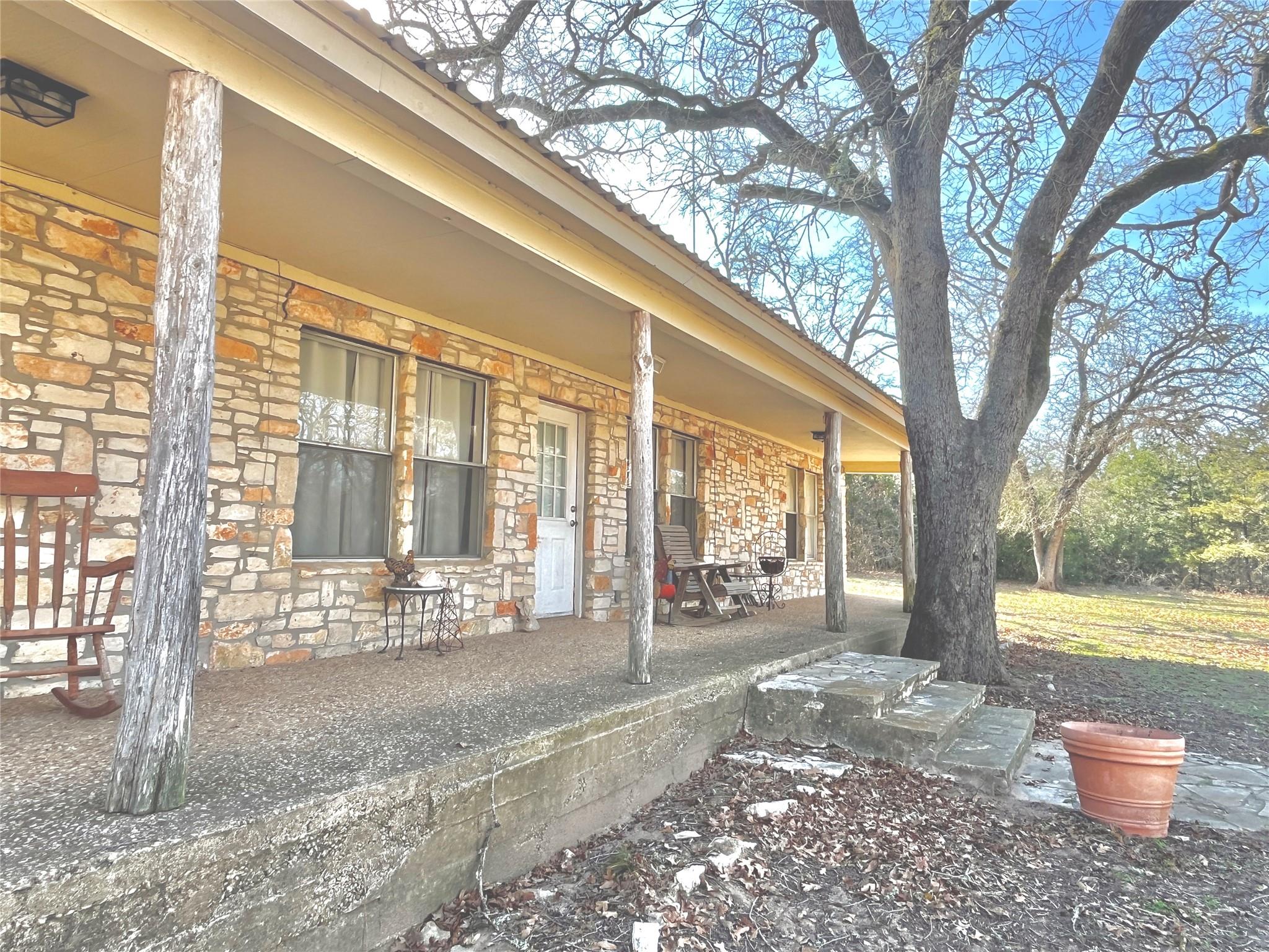 251 Milam Ln, Bastrop, TX 78602