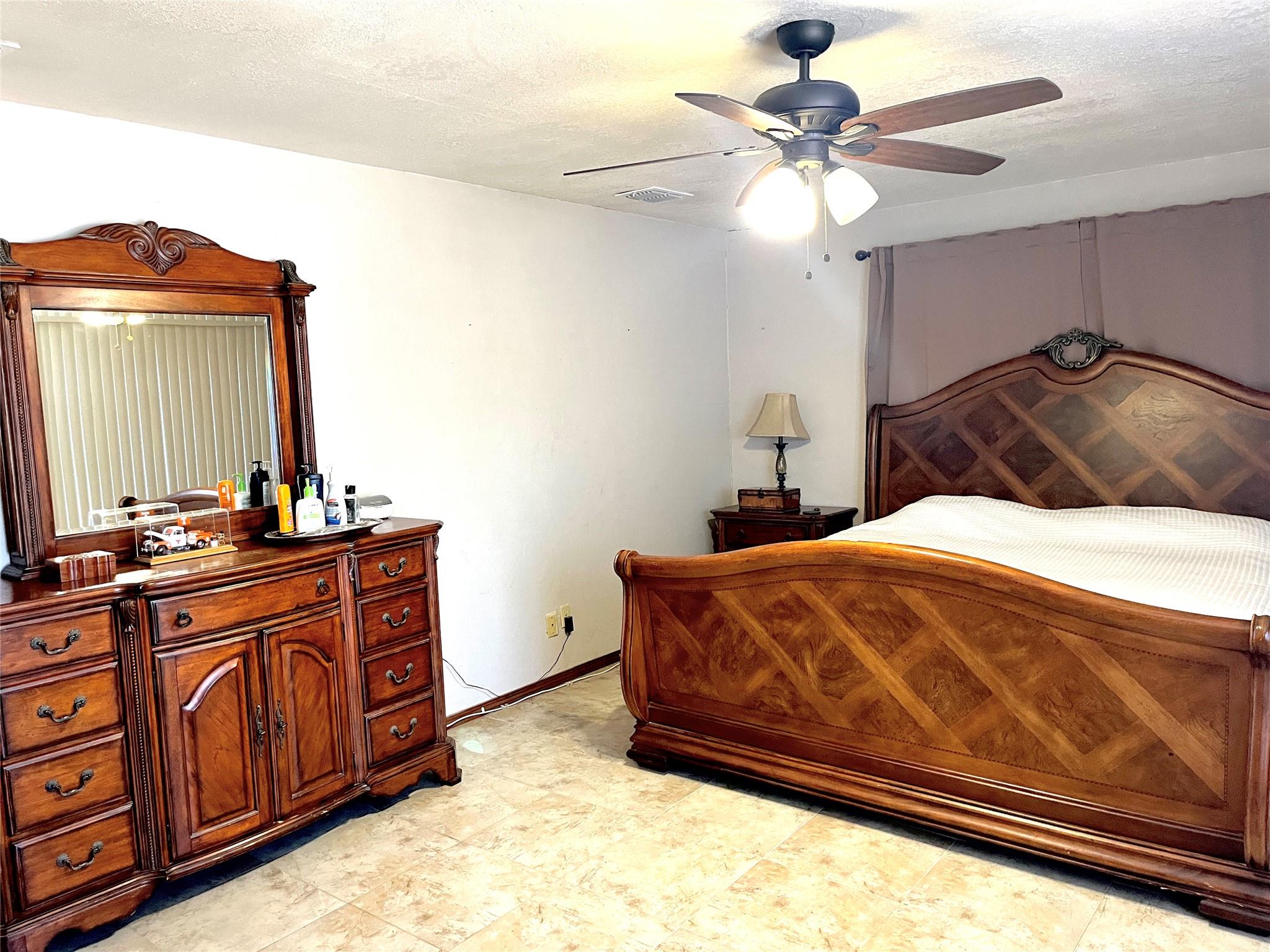 251 Milam Ln, Bastrop, TX 78602