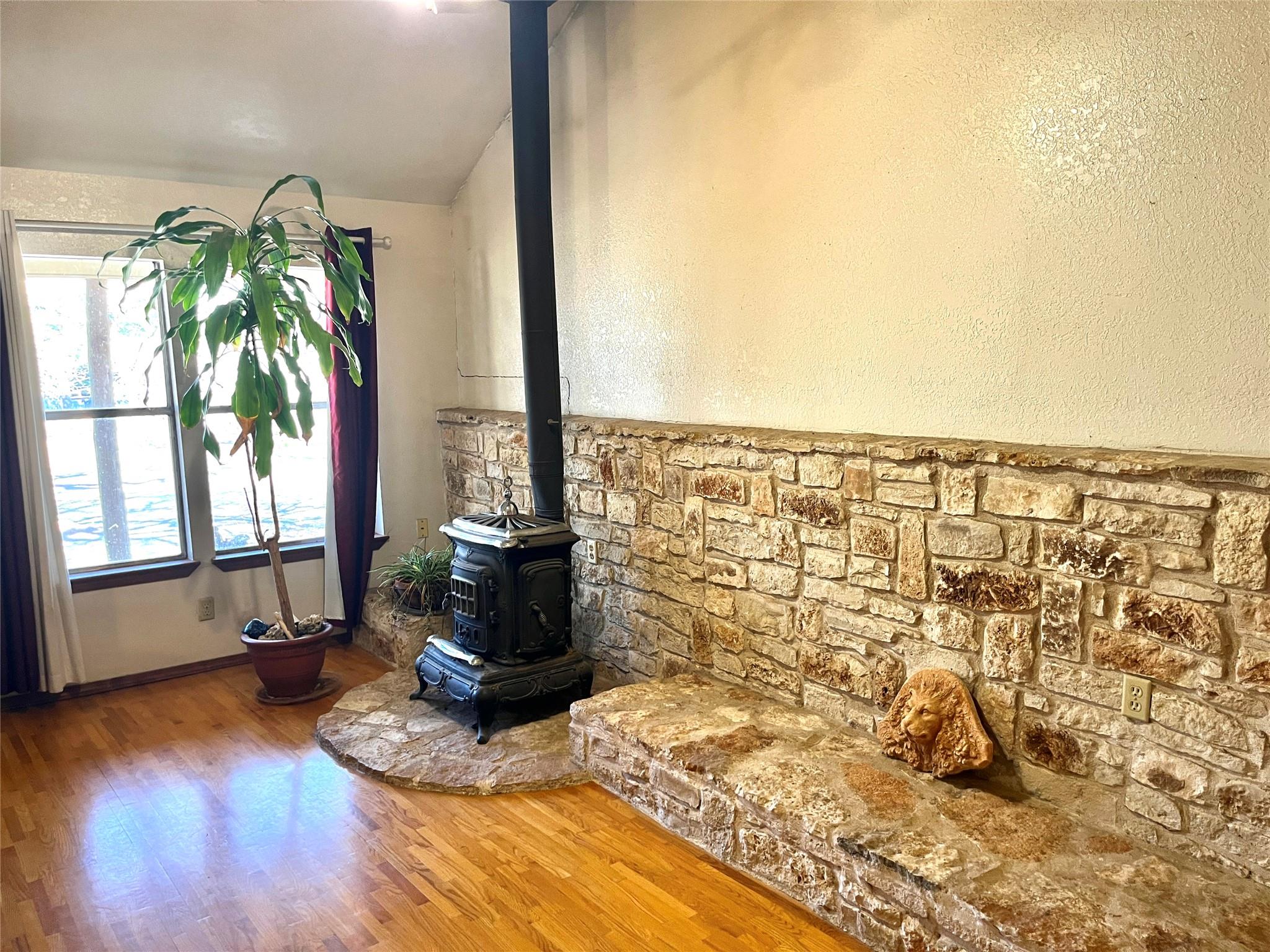 251 Milam Ln, Bastrop, TX 78602