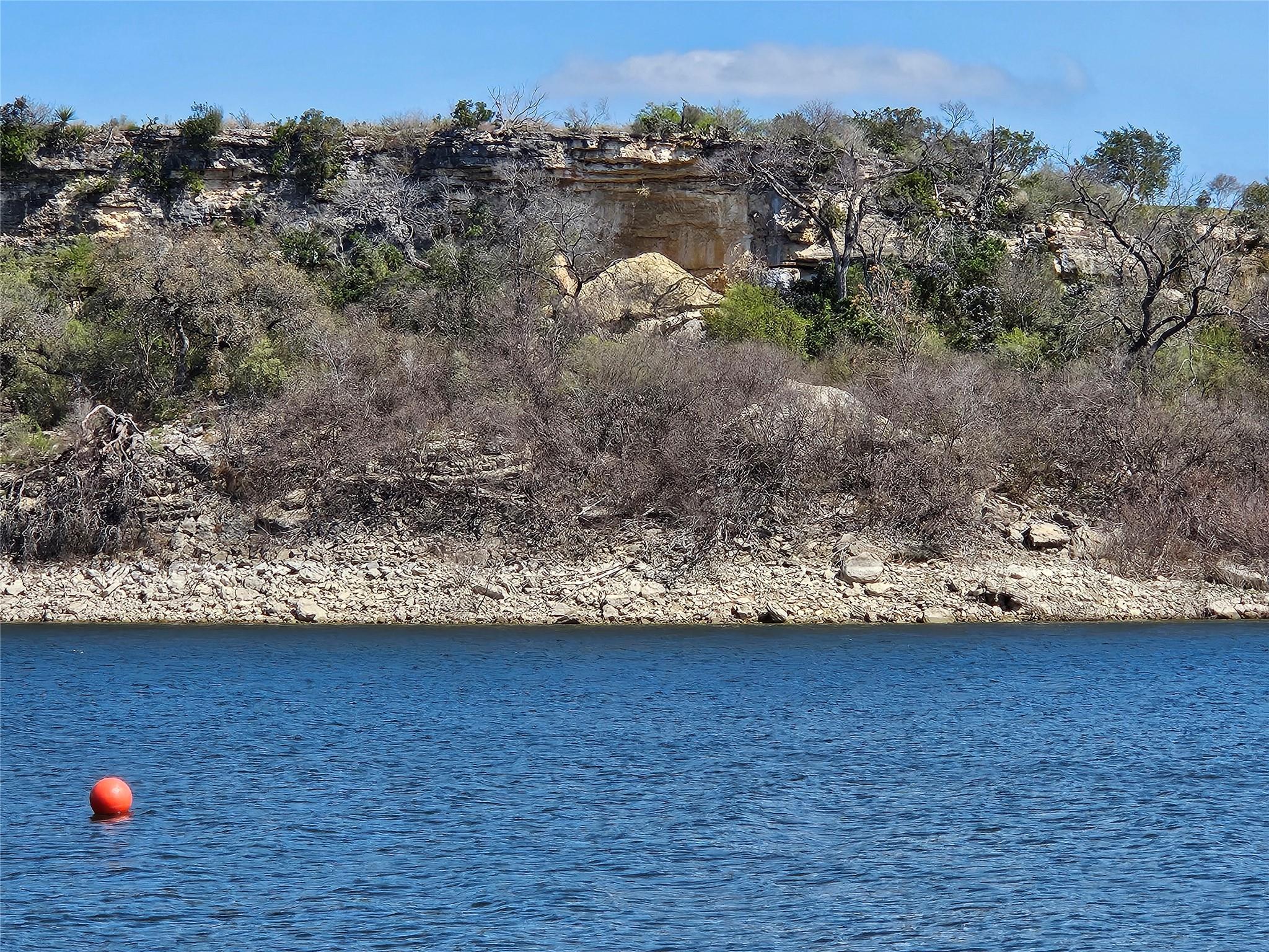 1239 Lakeshore Dr, Spicewood, TX 78669