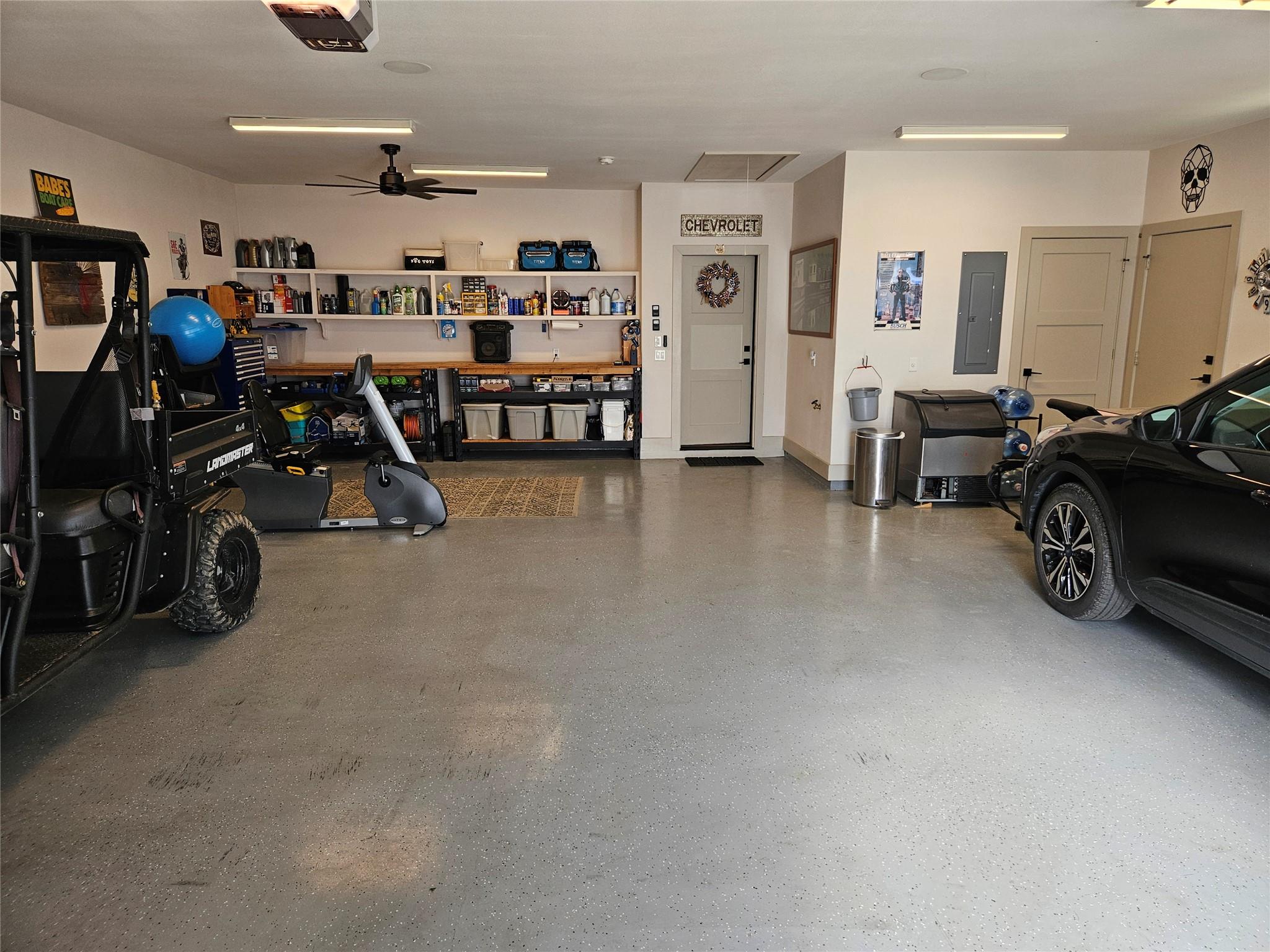 1239 Lakeshore Dr, Spicewood, TX 78669