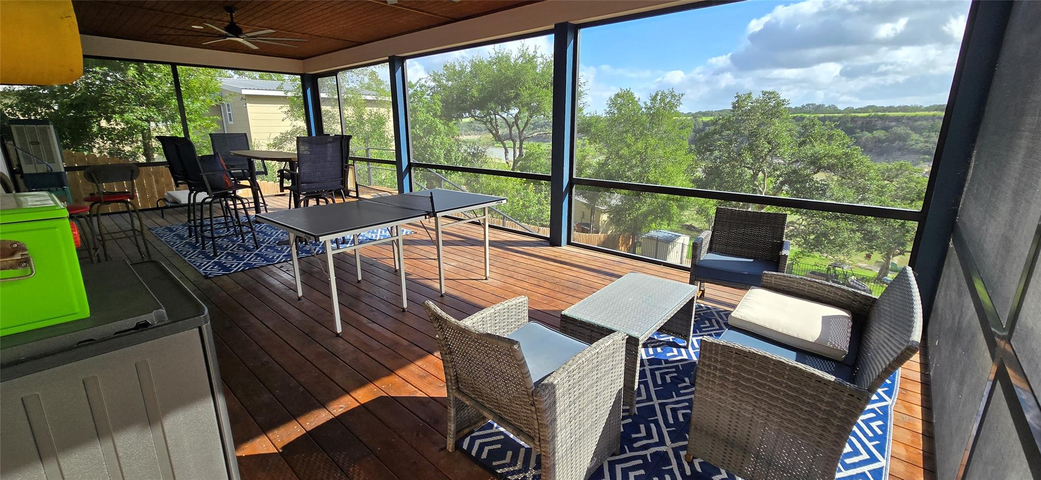 1239 Lakeshore Dr, Spicewood, TX 78669