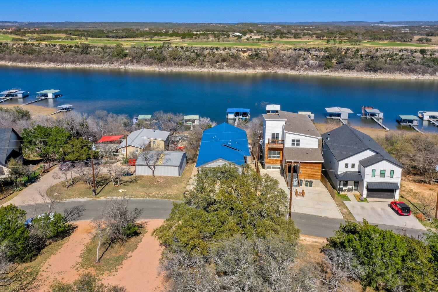 1239 Lakeshore Dr, Spicewood, TX 78669