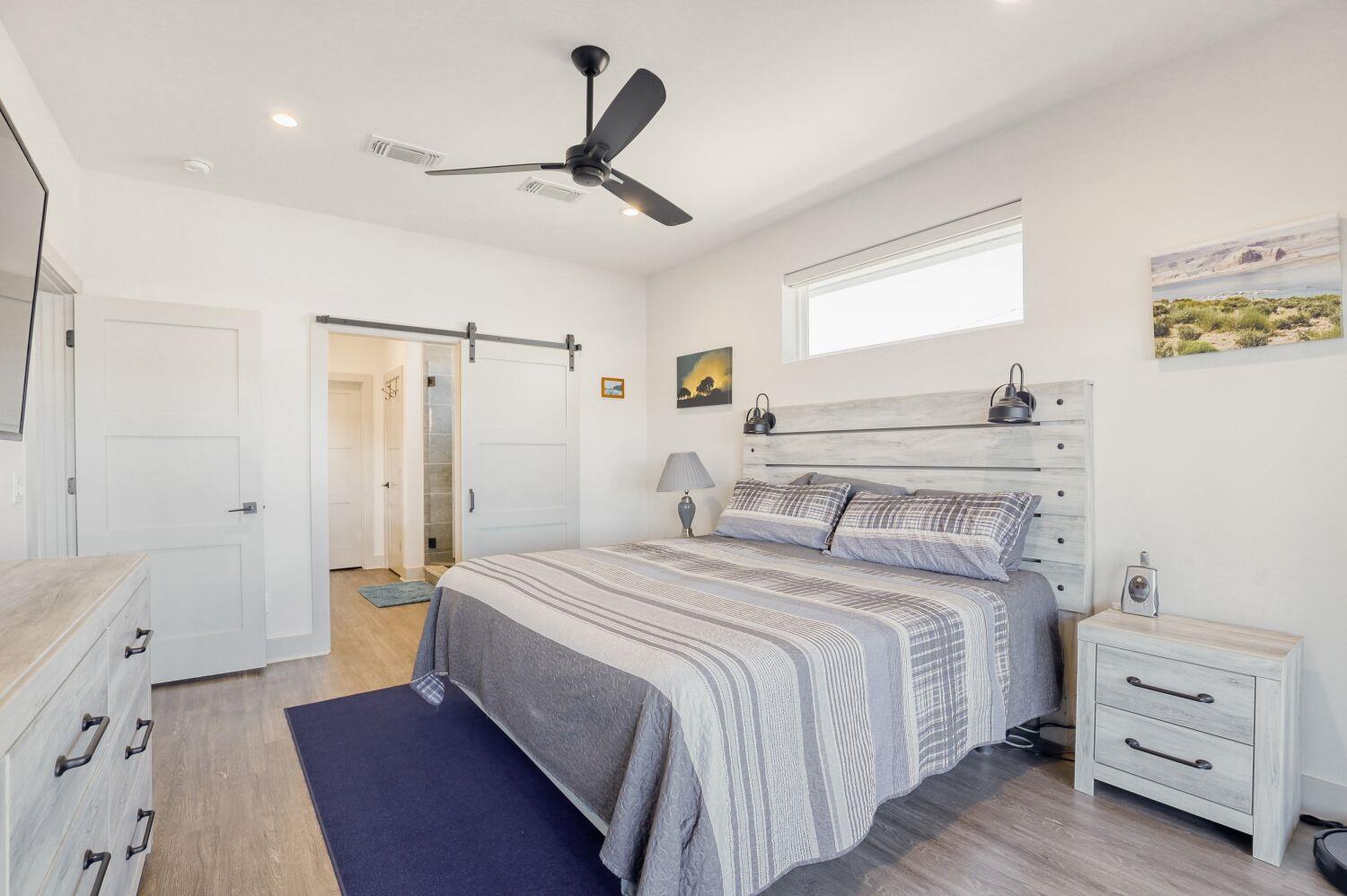 1239 Lakeshore Dr, Spicewood, TX 78669