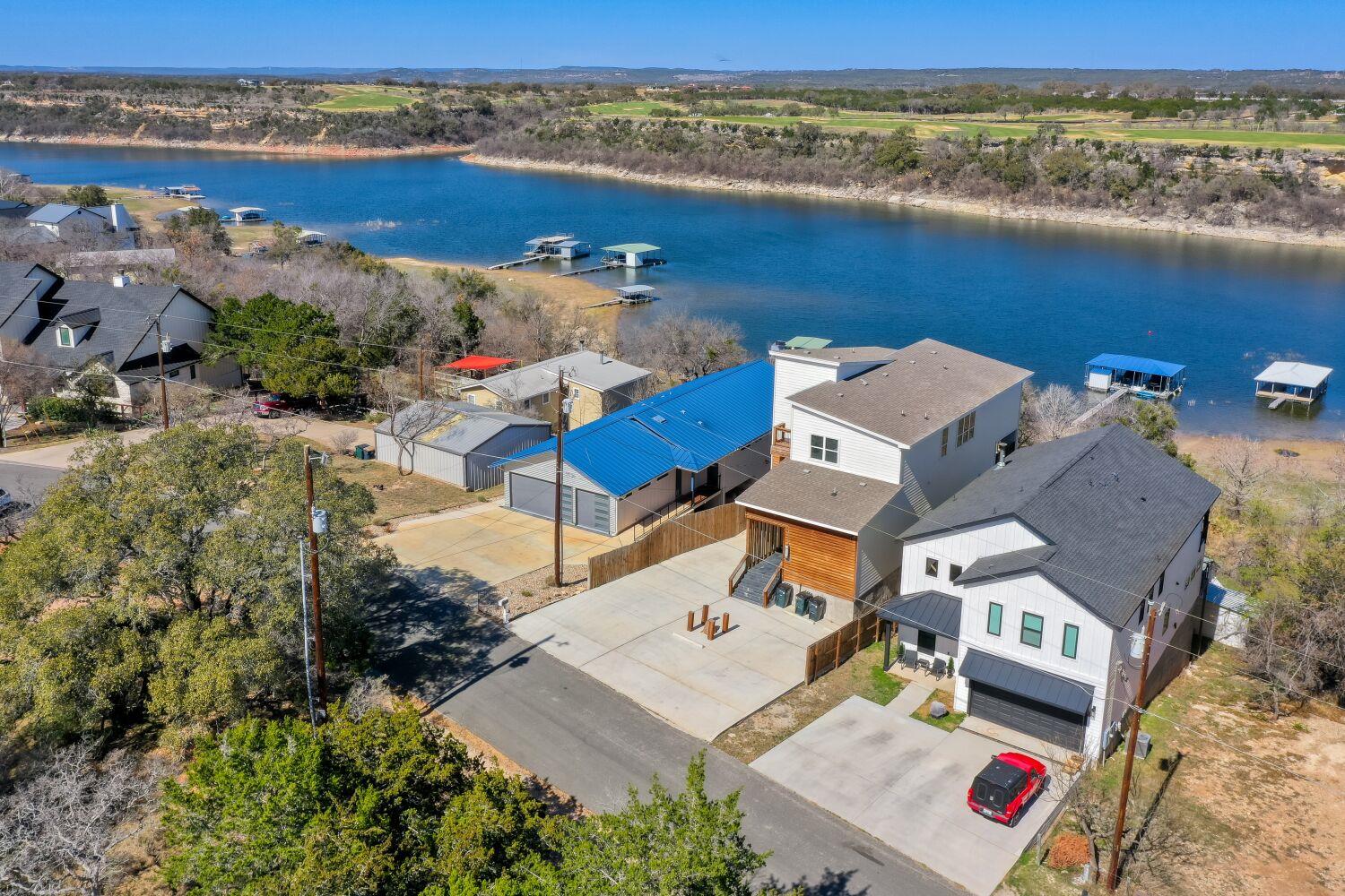 1239 Lakeshore Dr, Spicewood, TX 78669