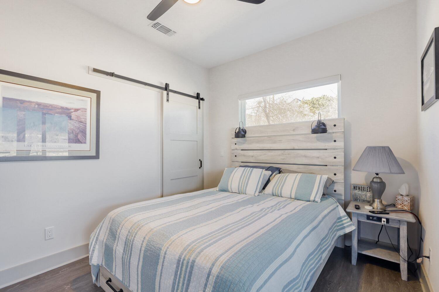 1239 Lakeshore Dr, Spicewood, TX 78669