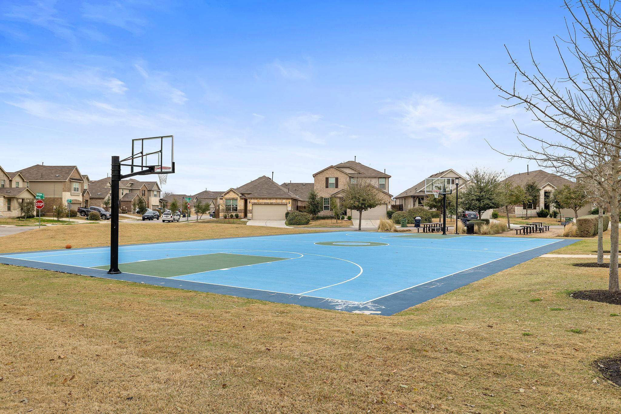 1000 McCormick Cv, Hutto, TX 78634