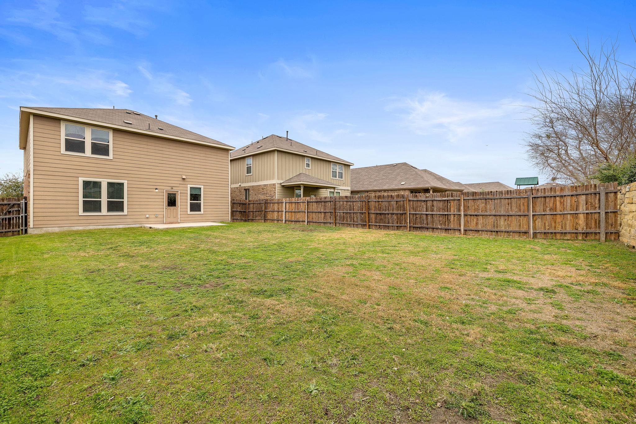 1000 McCormick Cv, Hutto, TX 78634