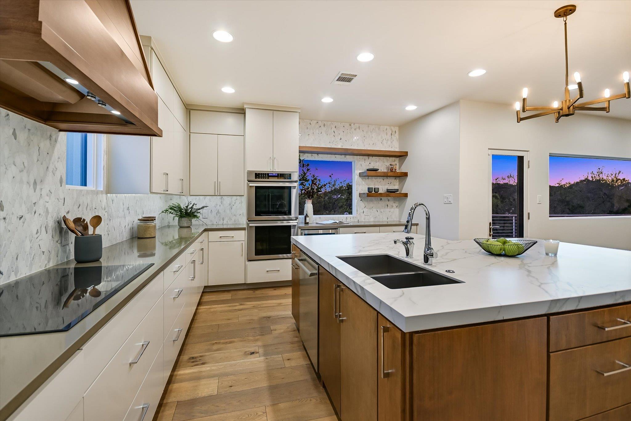 14 Rob Roy Rd, Austin, TX 78746