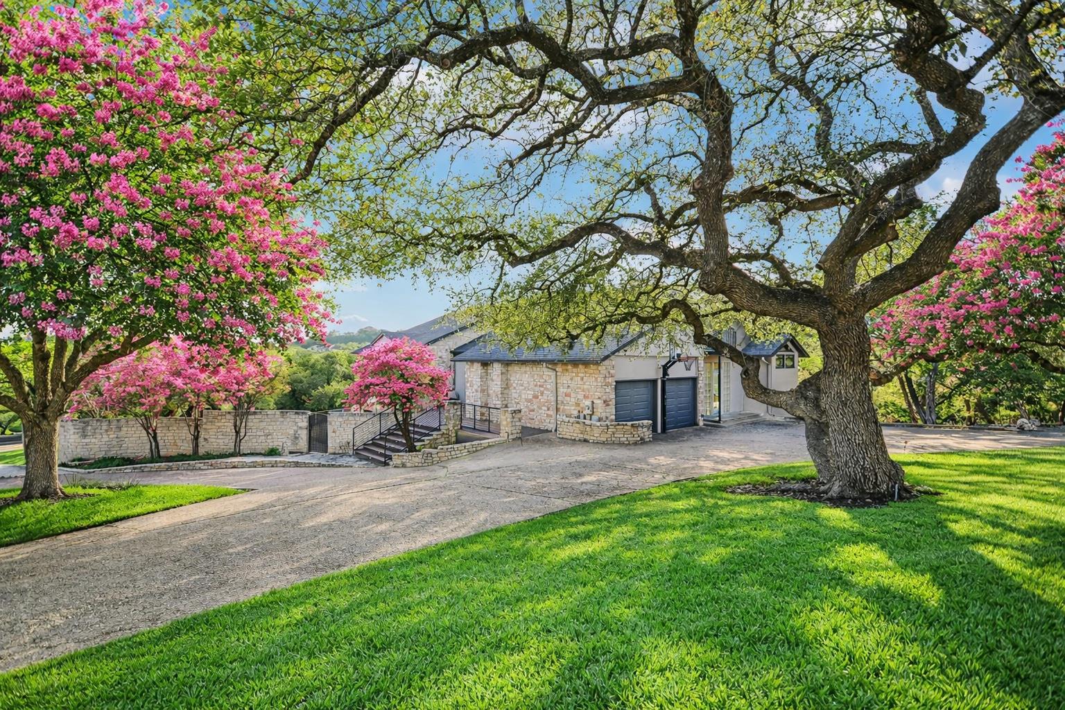 14 Rob Roy Rd, Austin, TX 78746