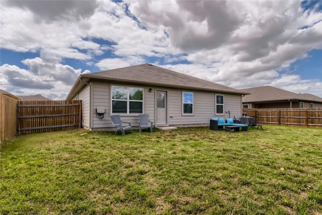 192 James Adkins Dr, Kyle, TX 78640