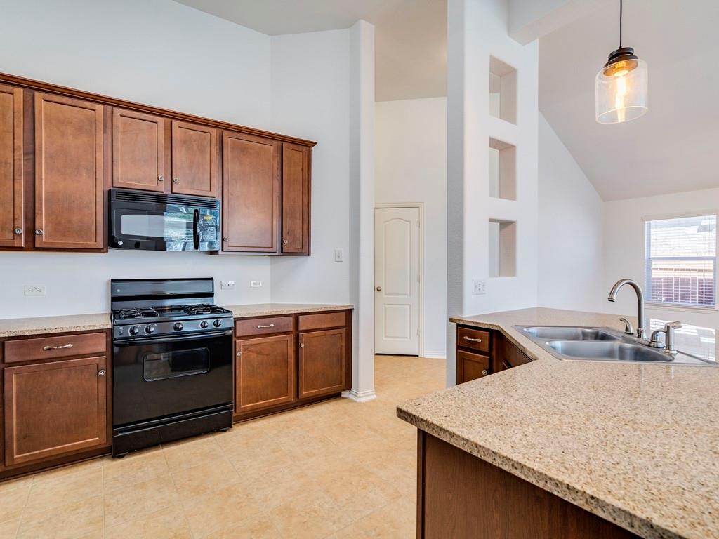 401 Strawberry Blonde Dr, Buda, TX 78610