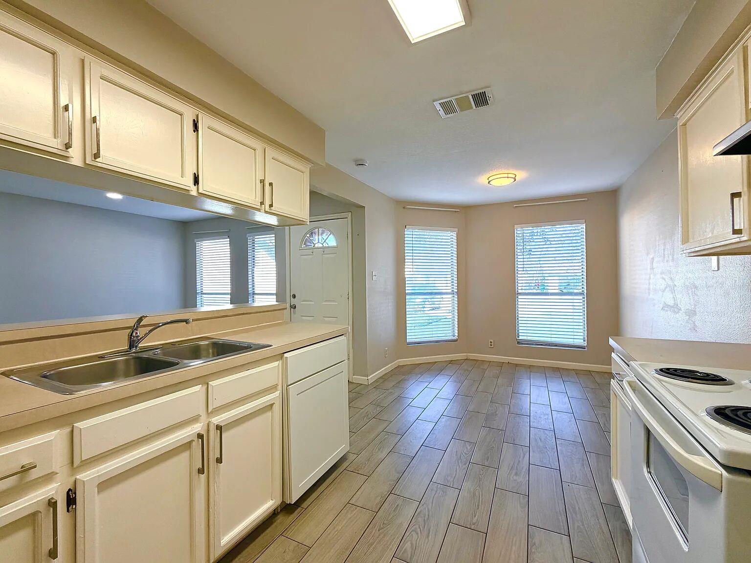 209 E Noton St # 109, Pflugerville, TX 78660