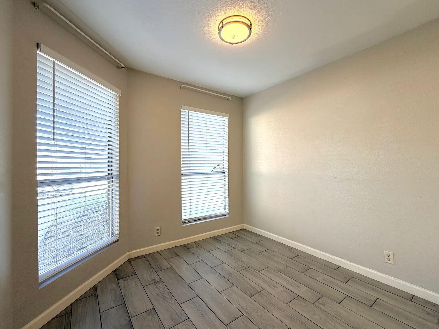 209 E Noton St # 109, Pflugerville, TX 78660