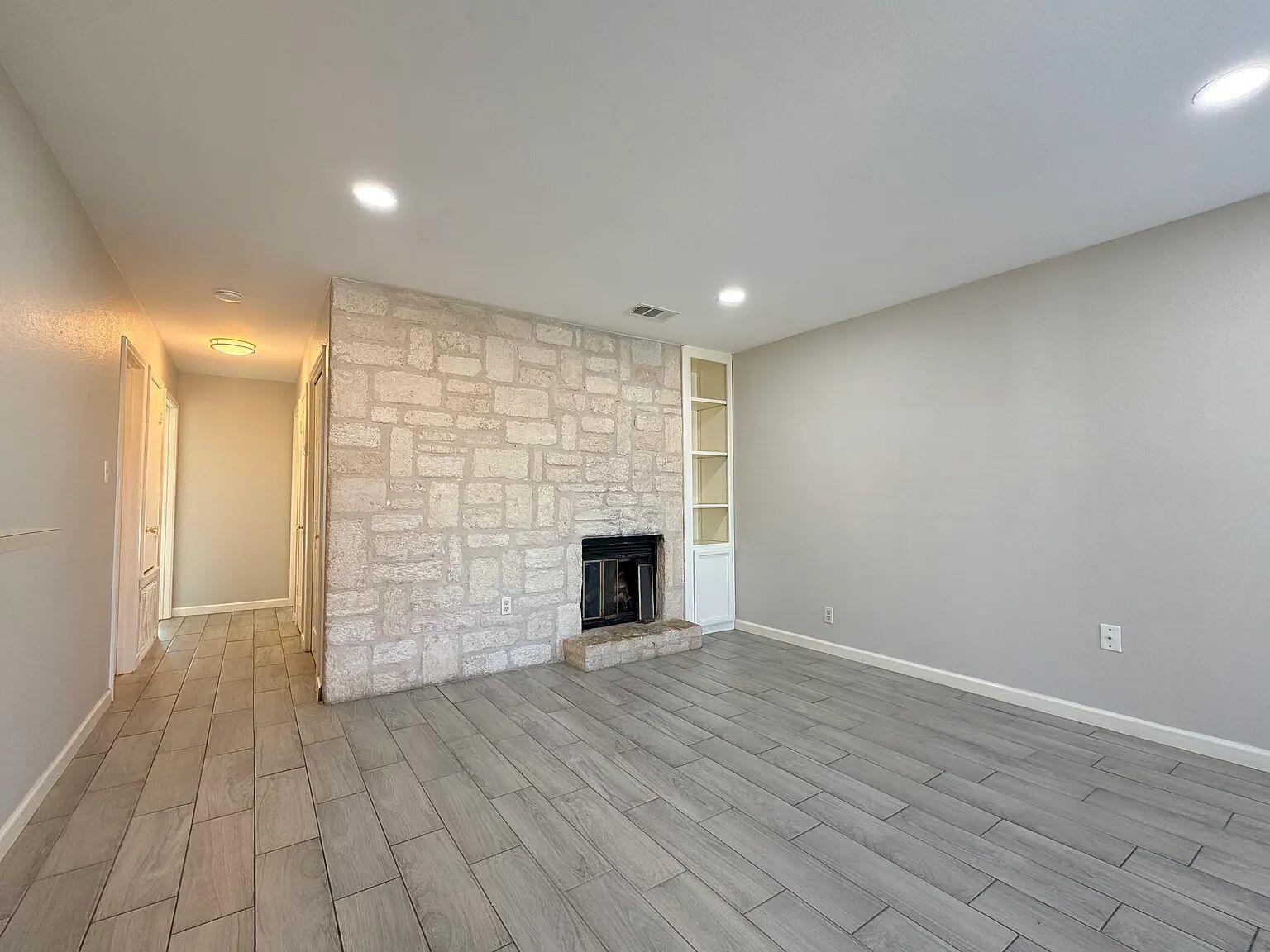 209 E Noton St # 109, Pflugerville, TX 78660