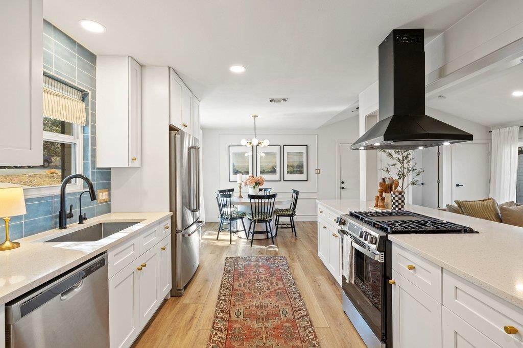 11912 Oakbrook Dr, Austin, TX 78753