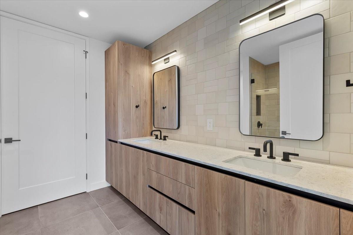 84 East Ave # 3806, Austin, TX 78701