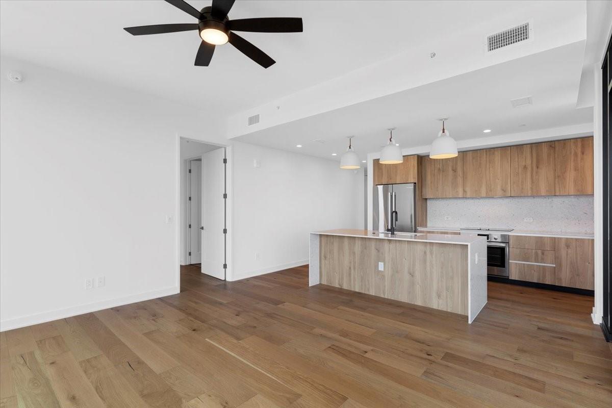 84 East Ave # 3806, Austin, TX 78701