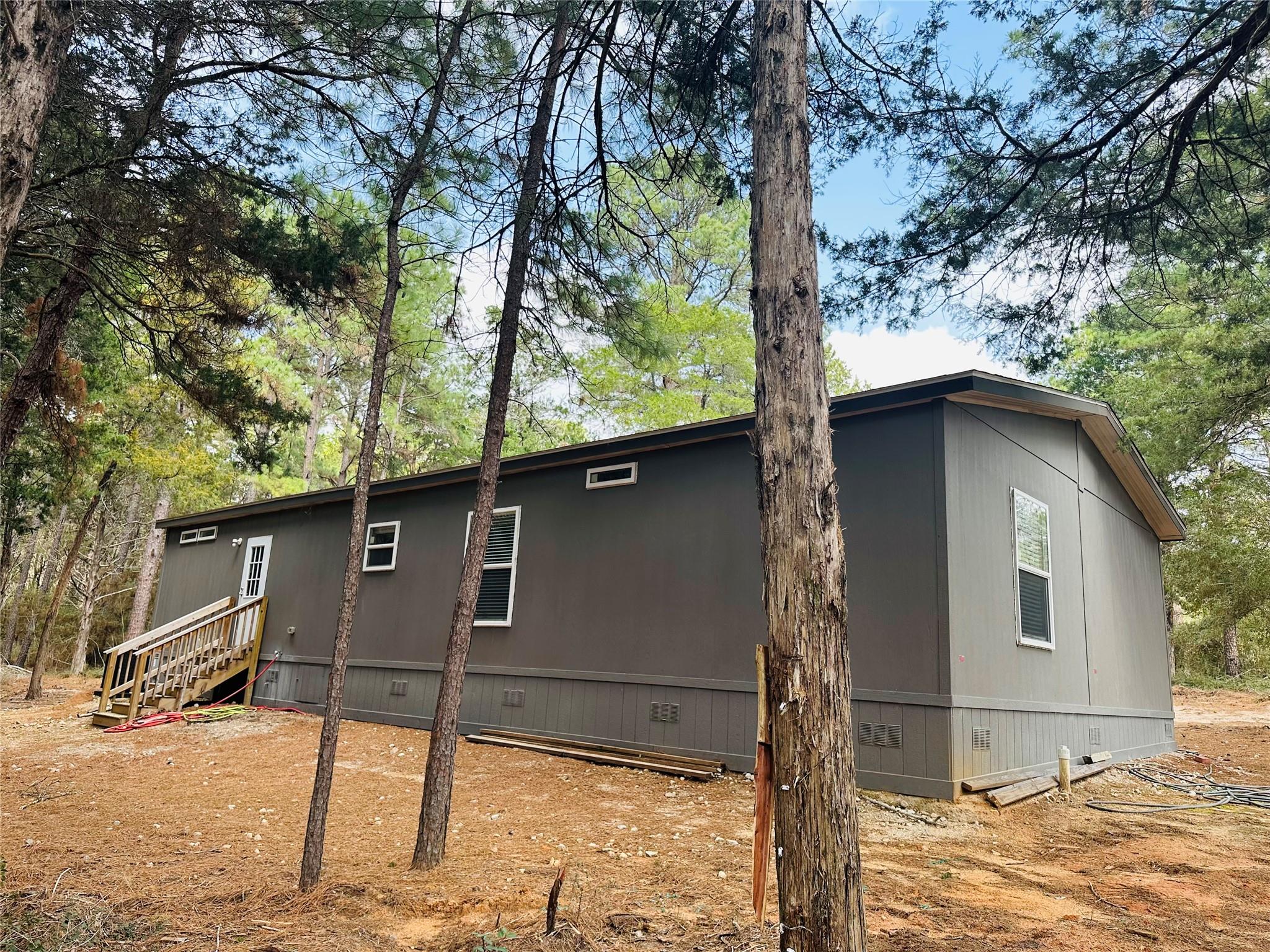 1053 Elm Crest Dr, New Ulm, TX 78950