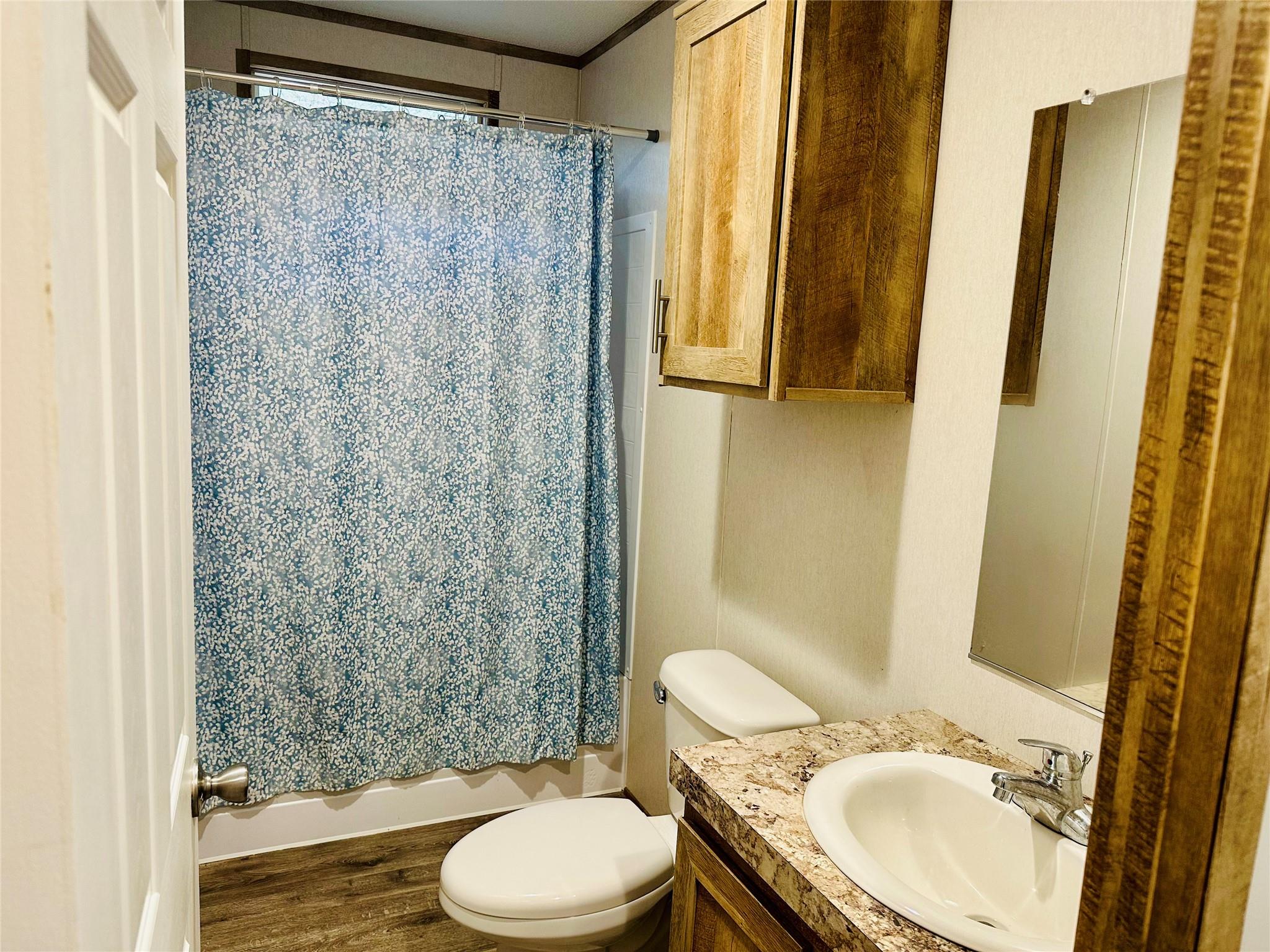 1053 Elm Crest Dr, New Ulm, TX 78950