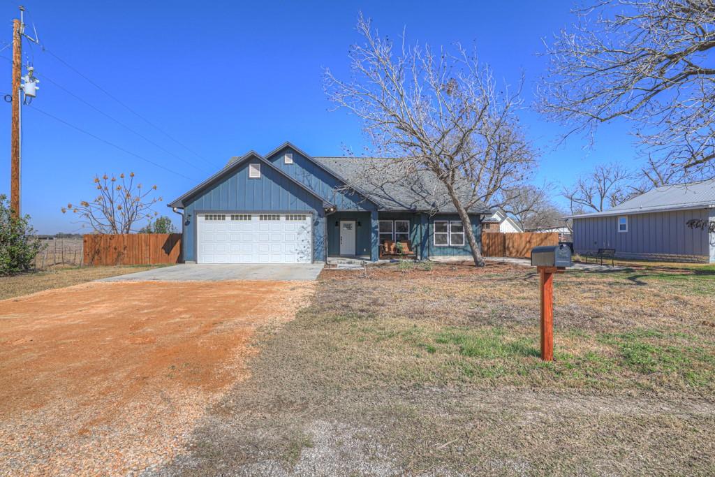 162 Friedens Church Rd, Seguin, TX 78155