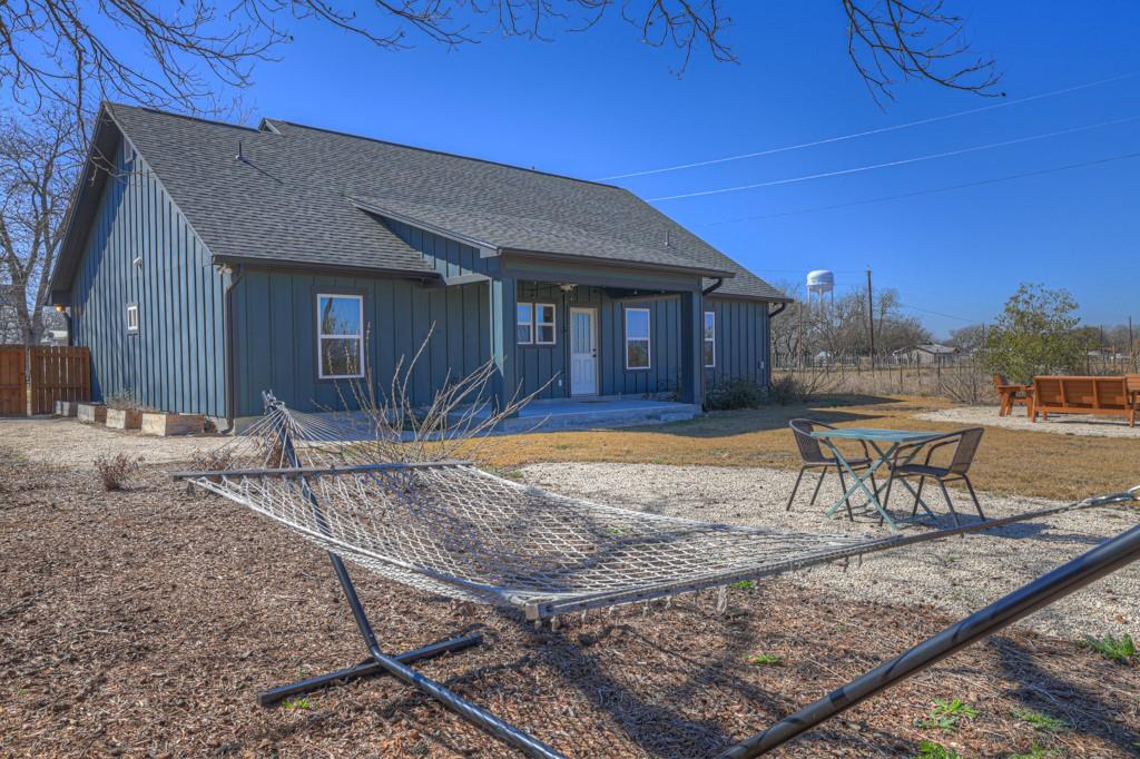 162 Friedens Church Rd, Seguin, TX 78155